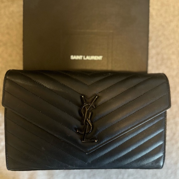 SAINT LAURENT Cassandre Chain matelassé textured-leather wallet - Picture 6 of 14